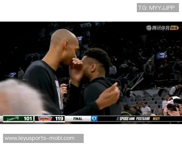 路威建议文班亚马向字母哥学习提升持球能力加强转换进攻表现